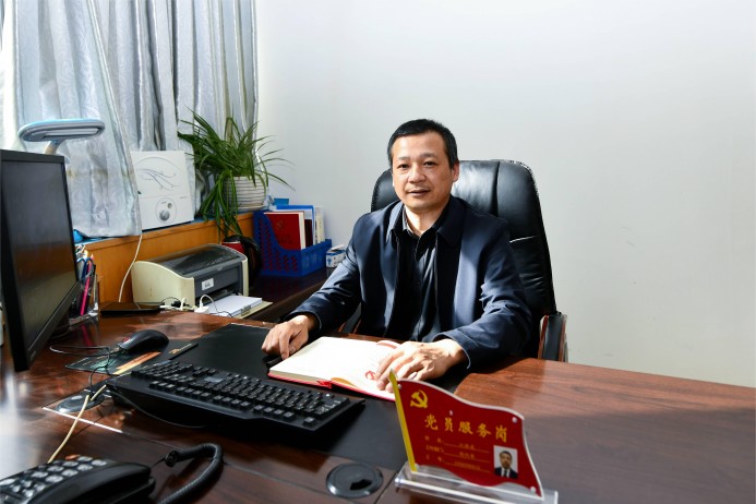 江林波(1).jpg